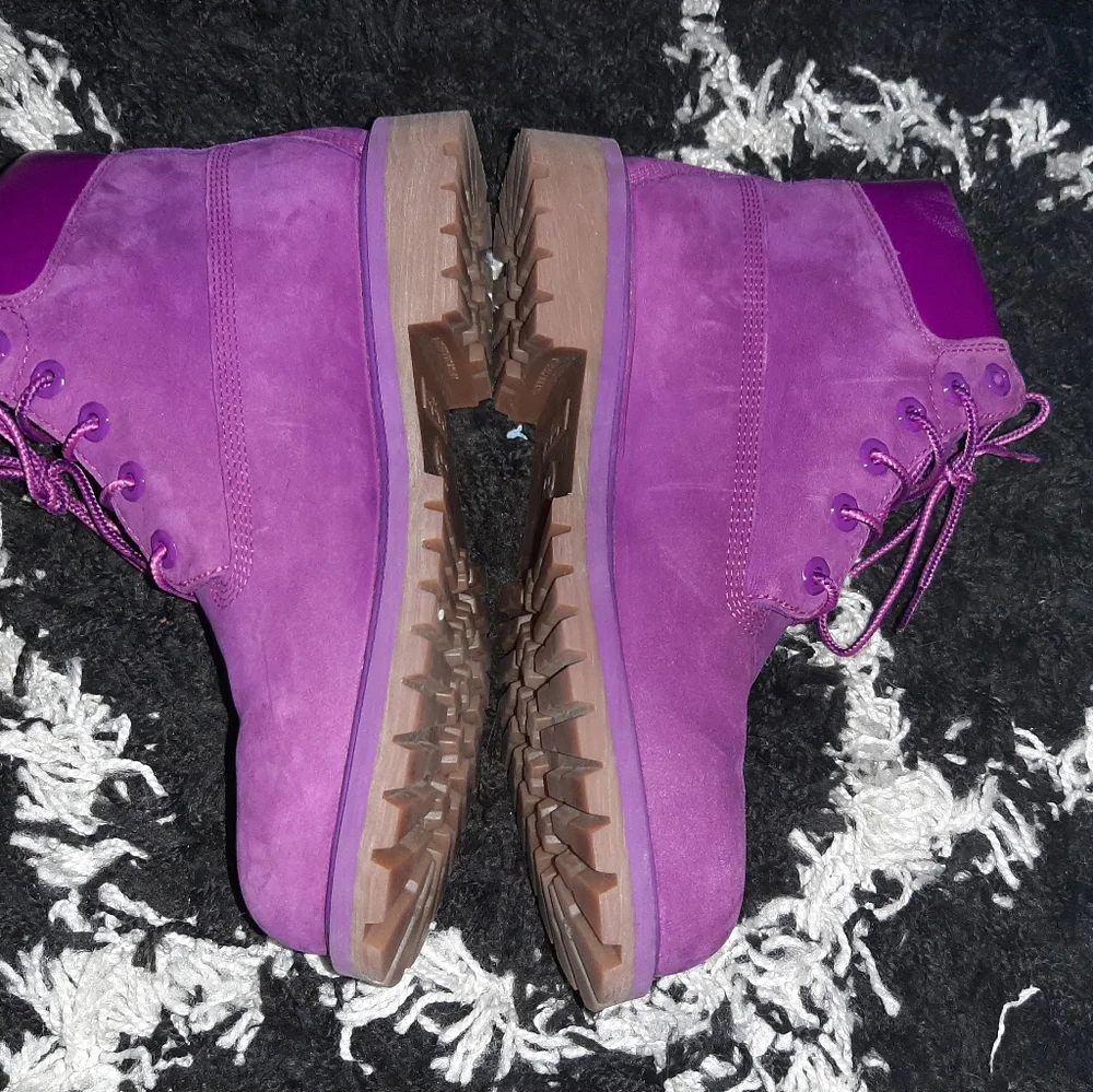 Purple timberlands - Picture 7 of 13